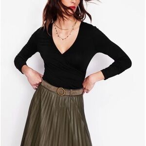 Boden Faux Wrap Top Black 3/4 Sleeve Size 8 V Neck Blouse Casual Office